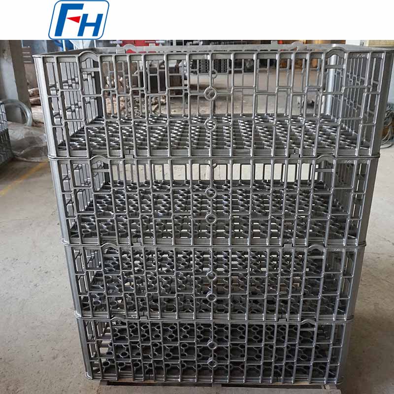 Cestas de carga del horno de cinta de malla continua, la estructura de malla facilita la inmersión rápida de las piezas de trabajo en el medio