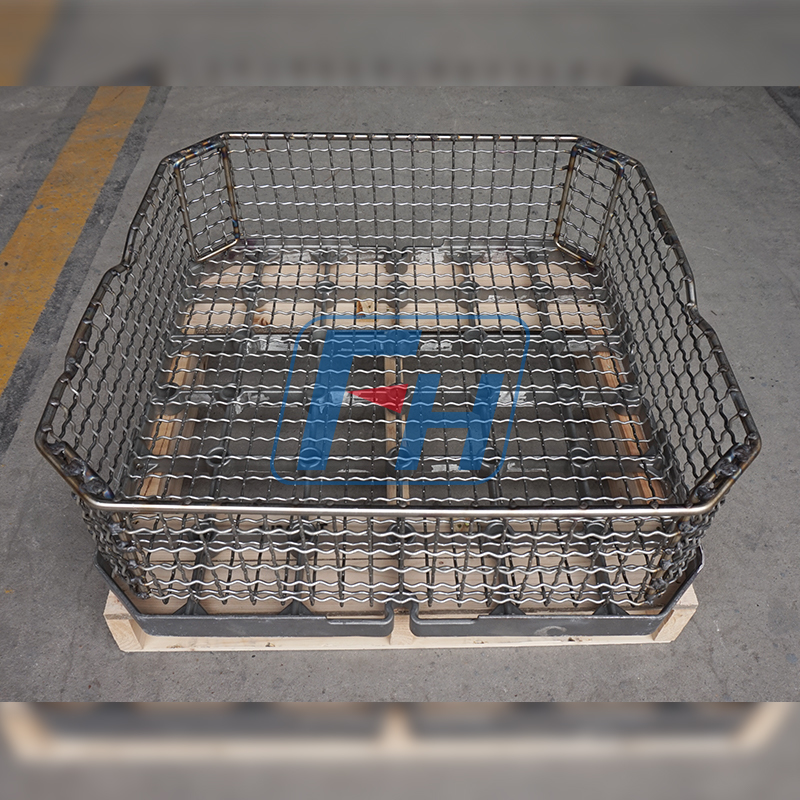 Cesta fabricada de 748x748x220 mm
